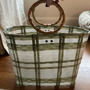 Chic sheer green Beach bag with tortoise handle